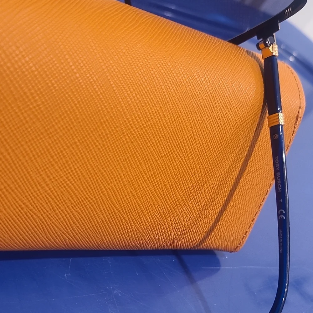 Tory Burch Black Sunglasses with Orange Case - Picture 3 of 4